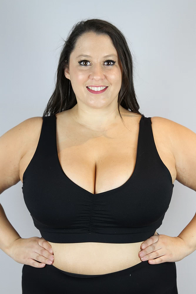 Matte Black Sweet Scoop Sports Bra – Plus Size 4 Matte Black Sweet Scoop Sports Bra – Plus Size - Image 2