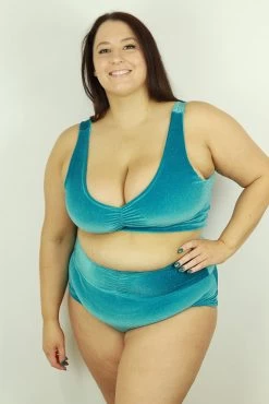 Velveteratti Turquoise High Waisted BRAZIL Scrunchie Bum Shorts – Plus Size | Pole Wear 14 Velveteratti Turquoise High Waisted BRAZIL Scrunchie Bum Shorts – Plus Size | Pole Wear -Pole Dancing Clothing Store 2A47A932 495D 459A A142 A7D768445274 1