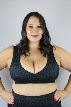 Carbon Animal Sweet Scoop Sports Bra – Plus Size