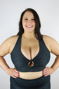 Carbon Animal Knot Sports Bra – Plus Size