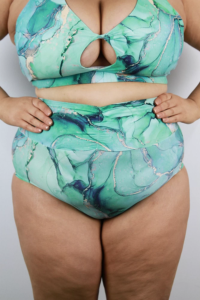 Tutti Frutti High Waisted BRAZIL Scrunchie Bum Shorts – Plus Size APPLE | Pole Wear 4 Tutti Frutti High Waisted BRAZIL Scrunchie Bum Shorts – Plus Size APPLE | Pole Wear - Image 2