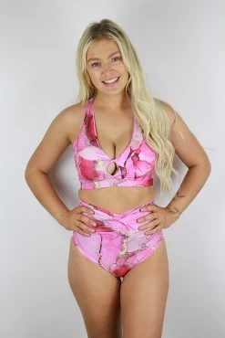 Tutti Frutti SUPER High Waisted BRAZIL Scrunch Bum Shorts – Raspberry 16 Tutti Frutti SUPER High Waisted BRAZIL Scrunch Bum Shorts – Raspberry -Pole Dancing Clothing Store Tutti Frutti SUPER High Waisted BRAZIL Scrunchie Bum Shorts Raspberry 5