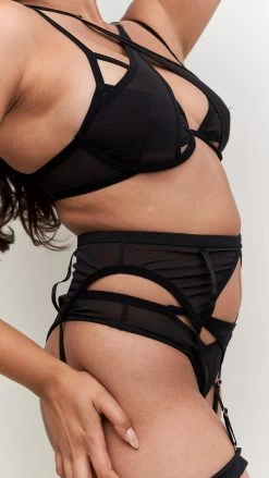 Emily Suspender – Mesh Suspender Recycled