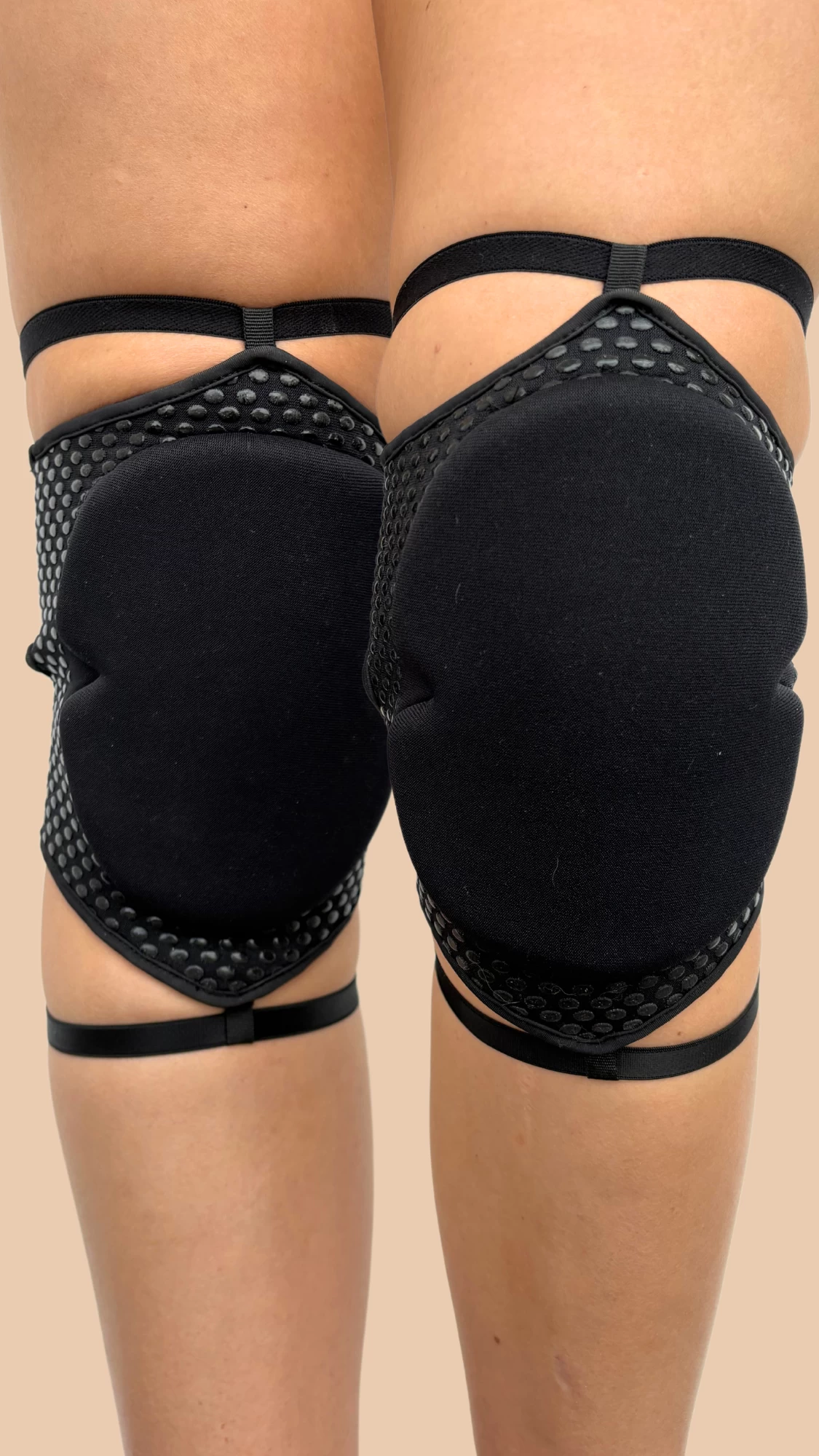 Sticky Silicone Garter Knee Pad 3 Sticky Silicone Garter Knee Pad